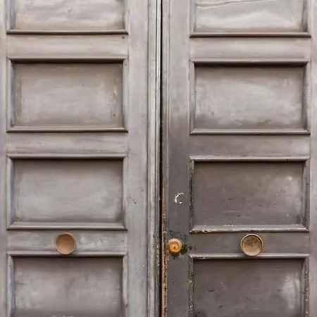 Serendipity Vatican Door House Apartment