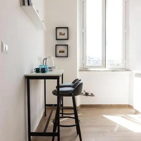 Apartment Serendipity Vatican Door House *